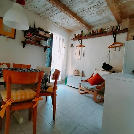 Hostale Castello Semesterbostad Castignano